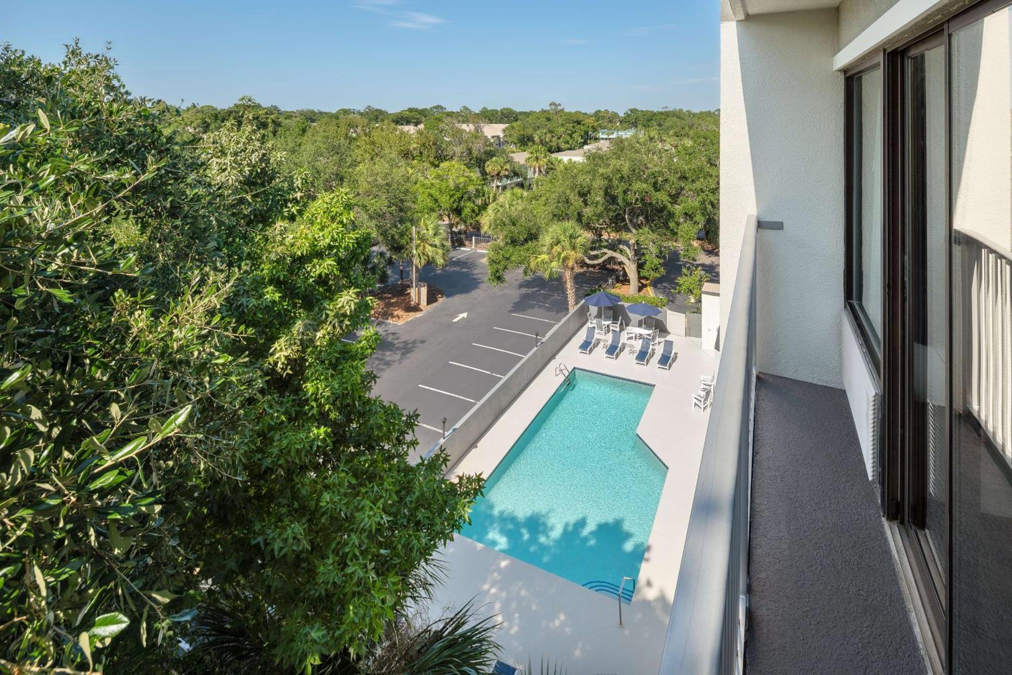 Doubletree By Hilton Hilton Head Island Hotel Exterior photo